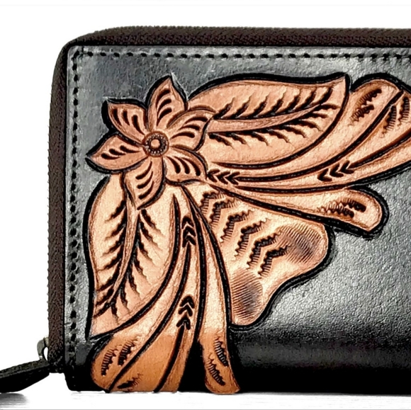 Last TWO! Gorgeous Handmade/Hand Carved Genuine Leather Western Style Wallet - Picture 6 of 9